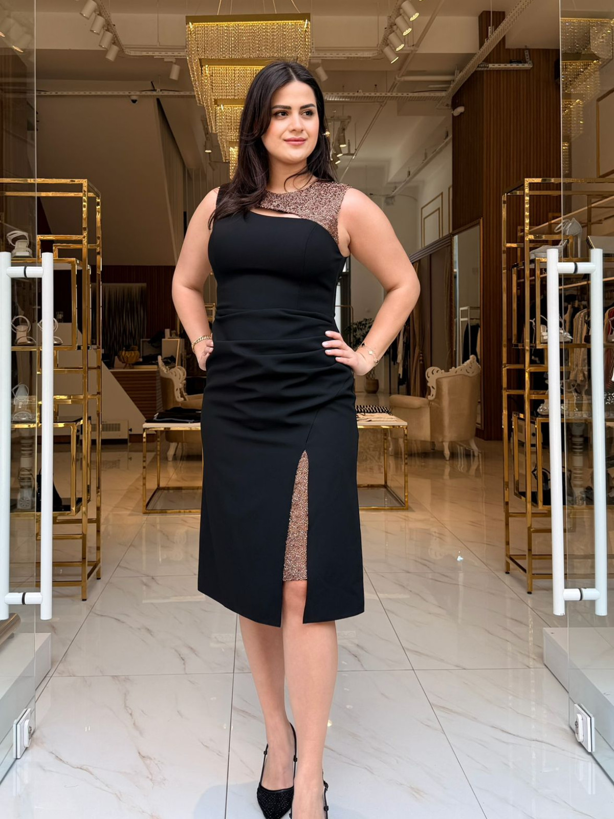 DORİDORCA KOLSUZ MİDİ ELBİSE