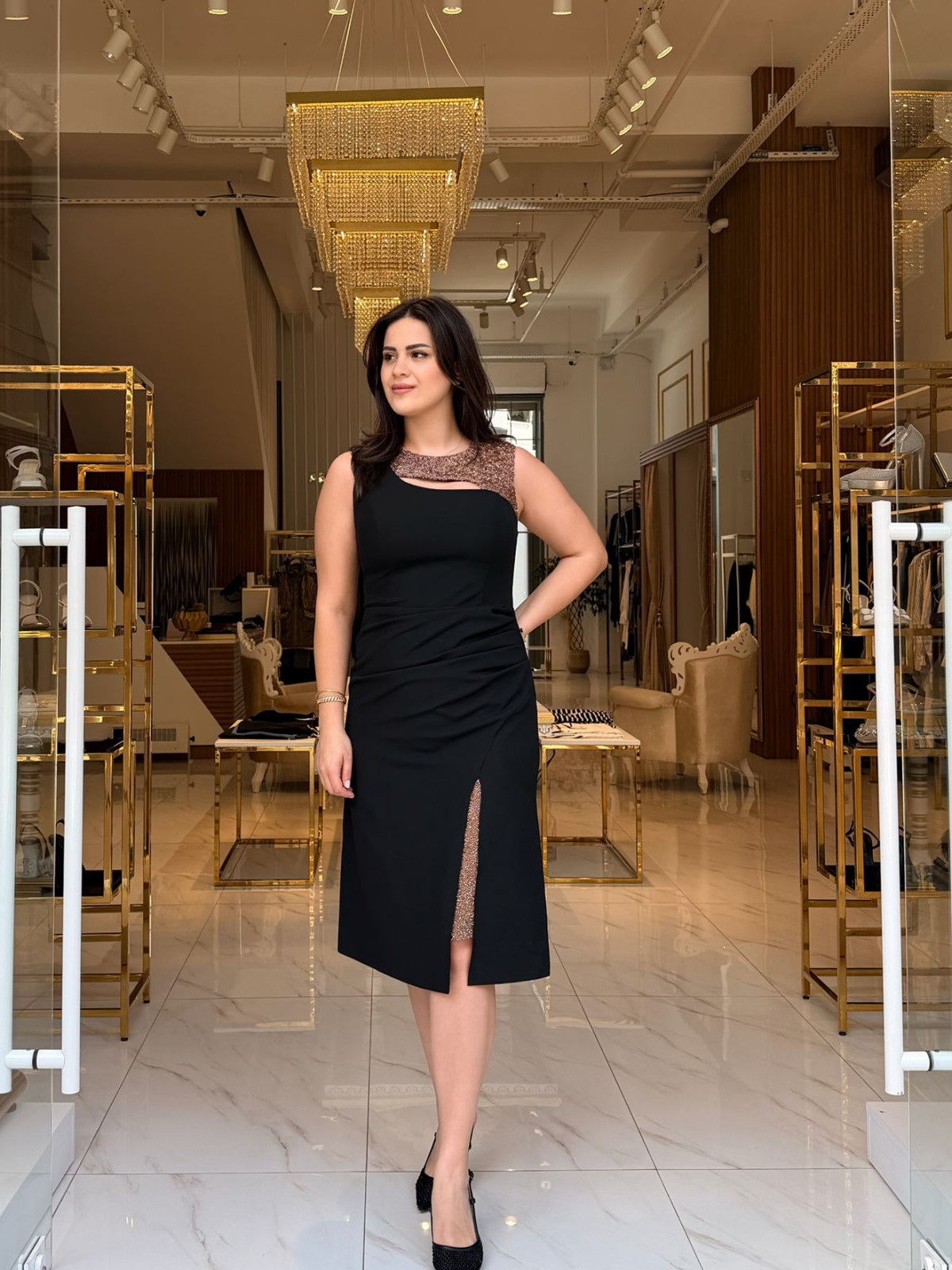 DORİDORCA KOLSUZ MİDİ ELBİSE