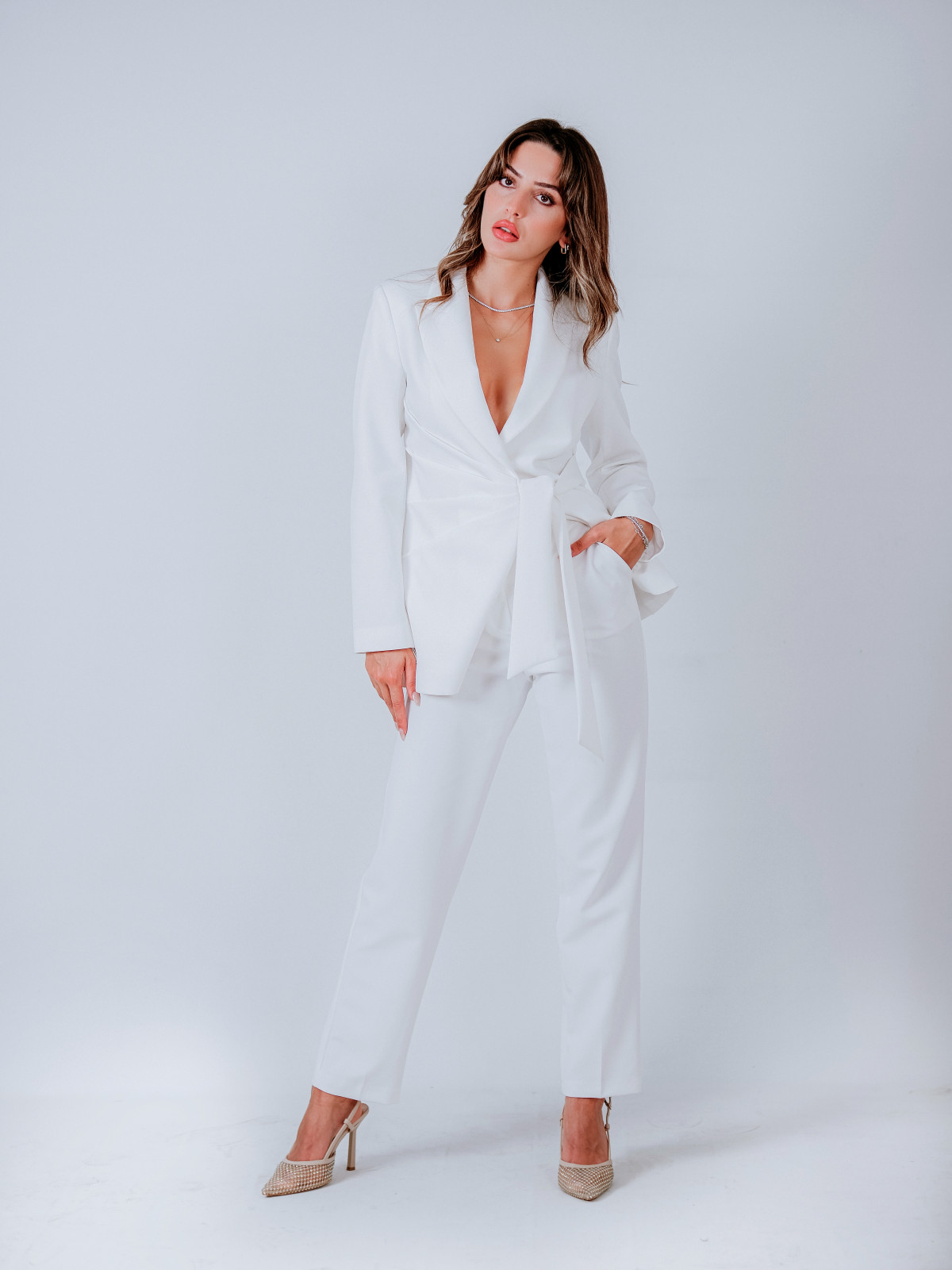 BAĞLAMALI TAKIM-BEYAZ